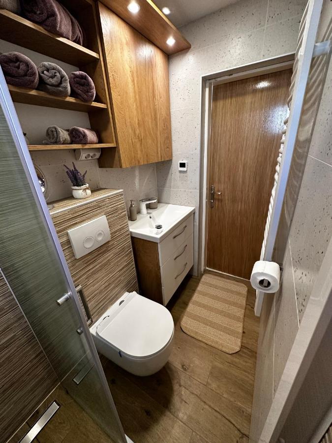 Apartman Veronika Vrsi Exterior foto