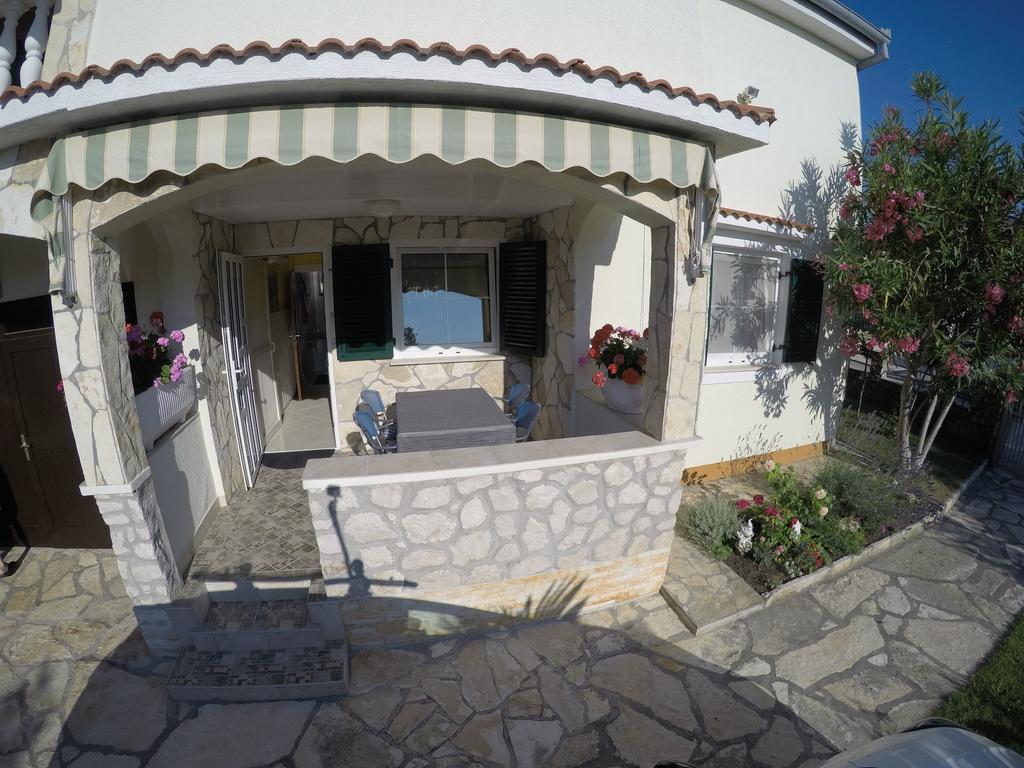 Apartman Veronika Vrsi Exterior foto