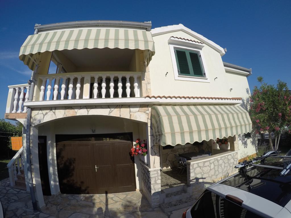 Apartman Veronika Vrsi Exterior foto