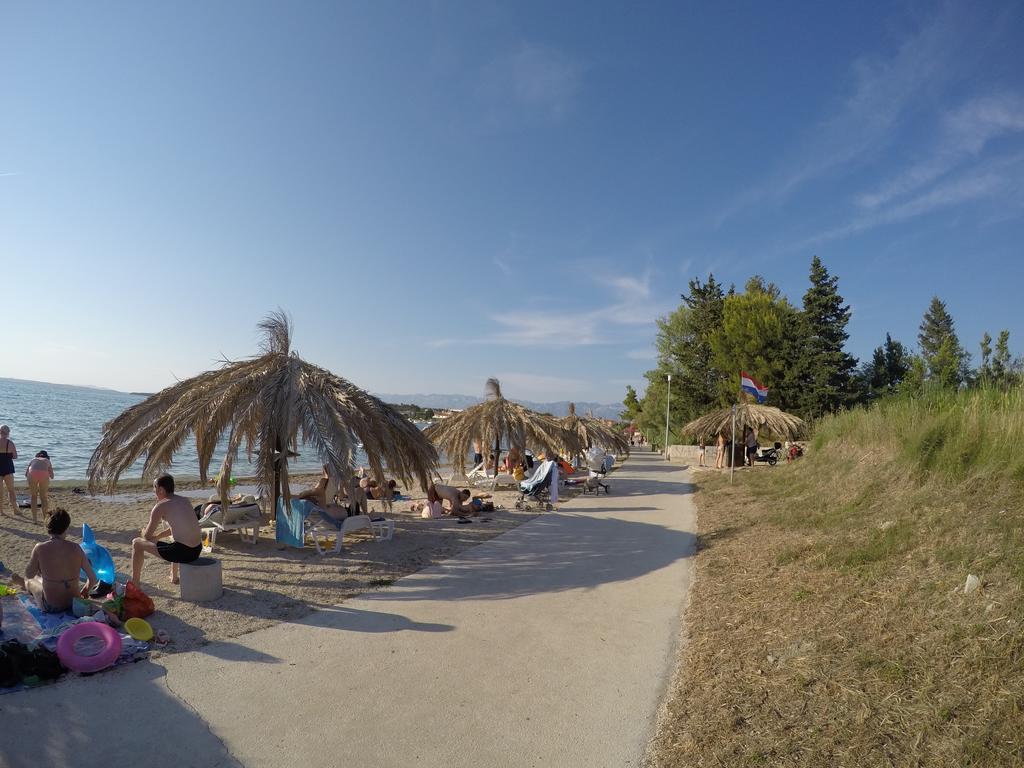 Apartman Veronika Vrsi Exterior foto